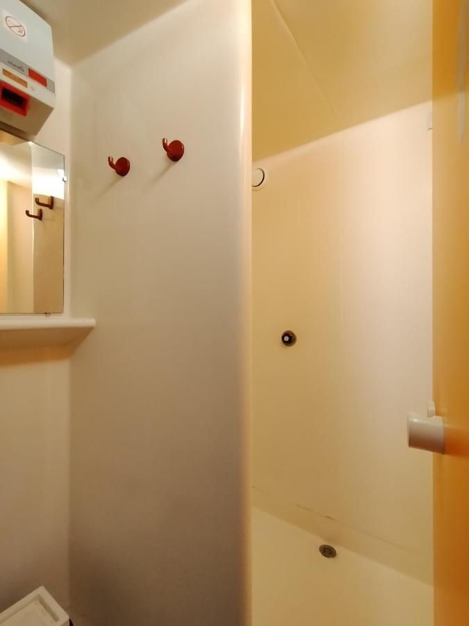 Hotel Thania