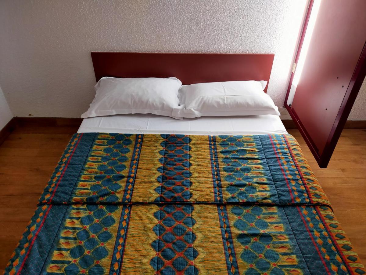 Thania Hotel