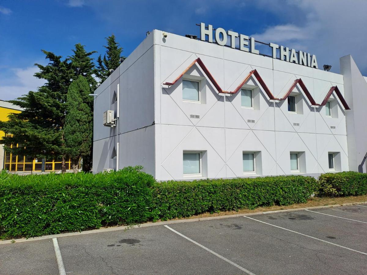 Thania Hotel